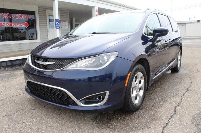 2017 Chrysler Pacifica Touring-L Plus