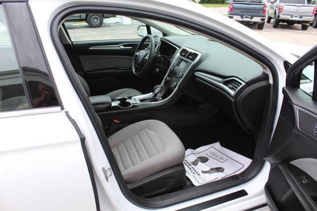 2016 Ford Fusion S