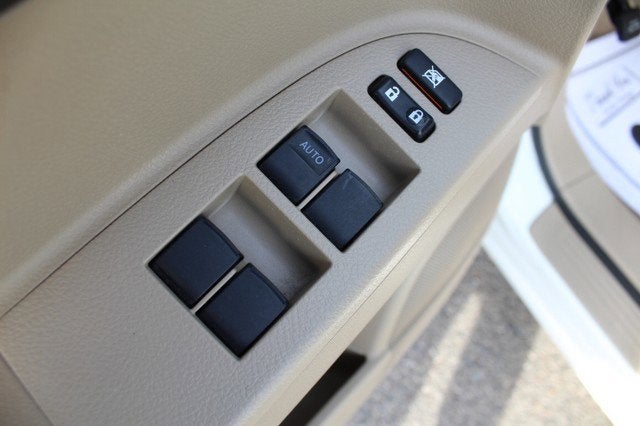 2010 Toyota Highlander Base