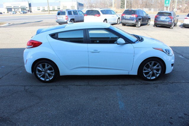 2016 Hyundai Veloster HATCHBACK
