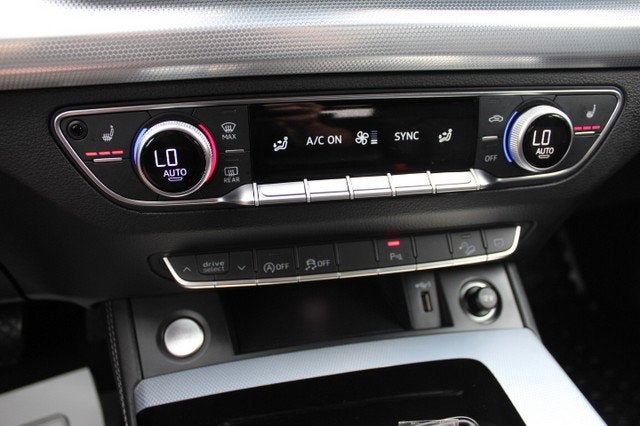 2024 Audi Q5 S line Premium Plus