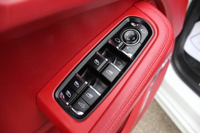 2018 Porsche Macan Turbo