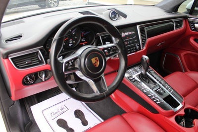 2018 Porsche Macan Turbo