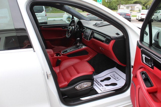 2018 Porsche Macan Turbo