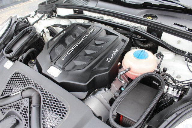 2018 Porsche Macan Turbo