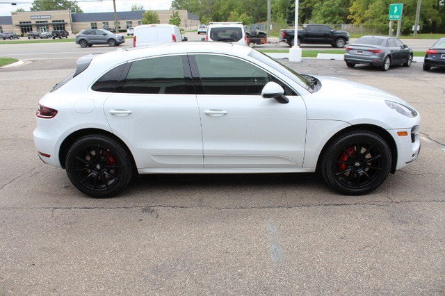 2018 Porsche Macan Turbo